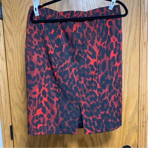Lane bryant red leopard print Lined skirt - SIZE 14 - NWT - Picture 3 of 5